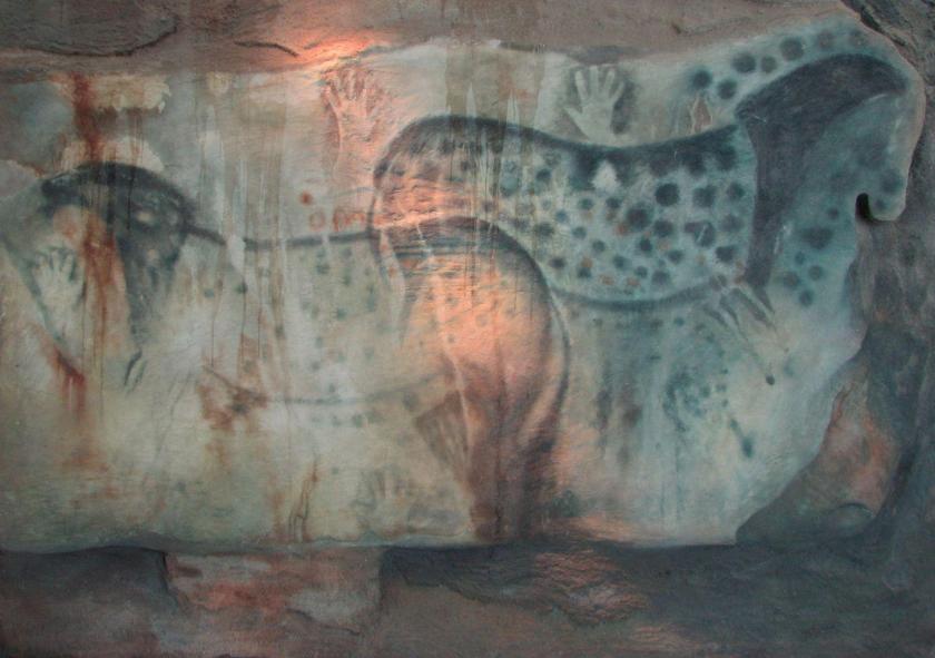 רפליקה של ציור סוסים ממערת פש-מרל.